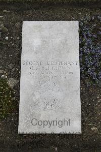 Boulogne Eastern Cemetery - Brown, G S R J